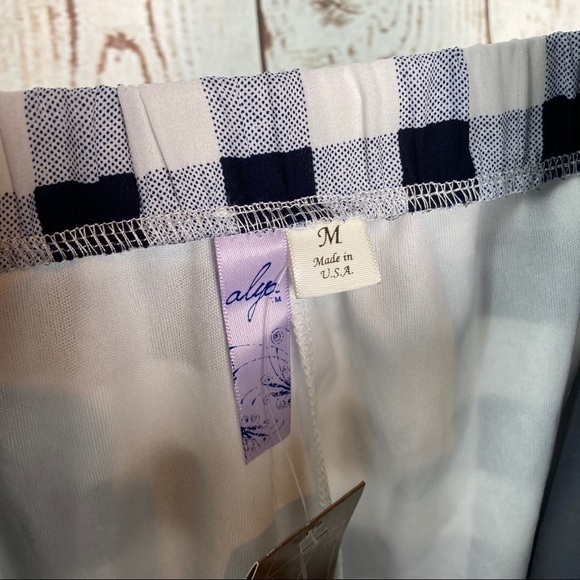 Blue and white gingham print shorts with tie - Picture 6 of 7